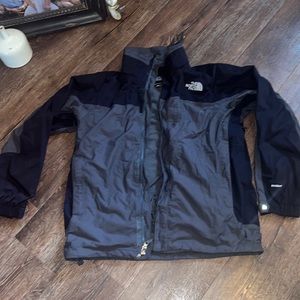 The NorthFace HyVent Men’s Lg Coat EUC